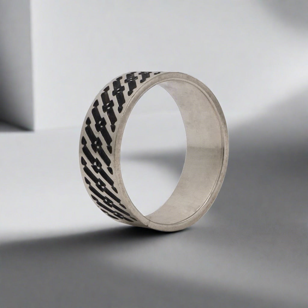 Abstract Design Unisex Ring