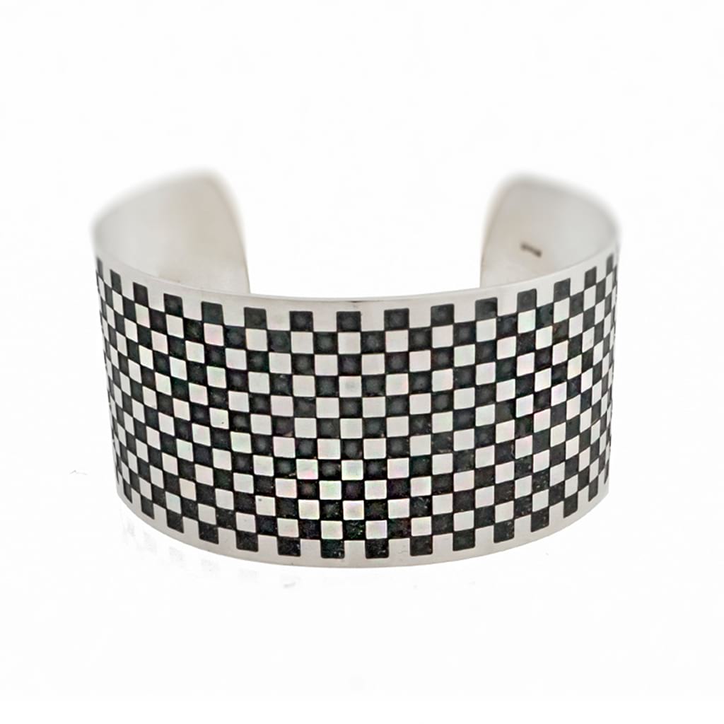 Bracelet manchette en argent carré en argent oxydé