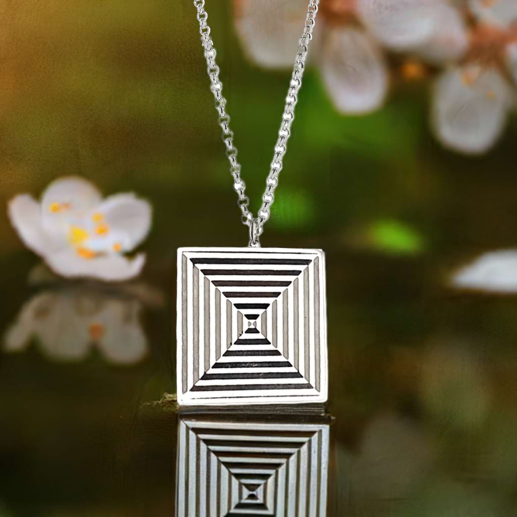 Women Square Optical Pendant Necklace